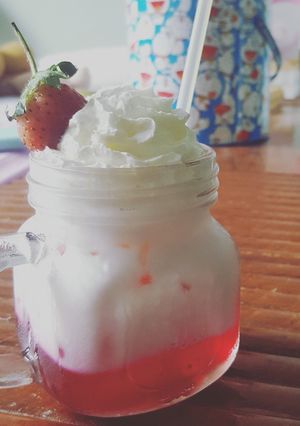 รูปของ นมเย็นสตรอว์เบอร์รี🍓