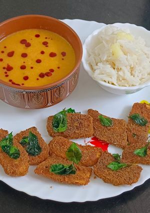 A picture of Kachcha kela Masala Fry.