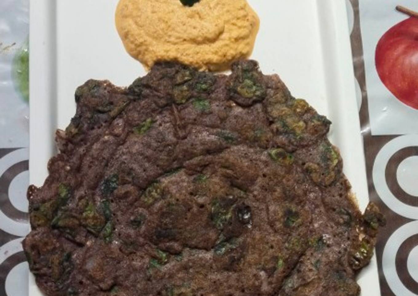 Murungai Keerai ragi dosa with coconut chutney