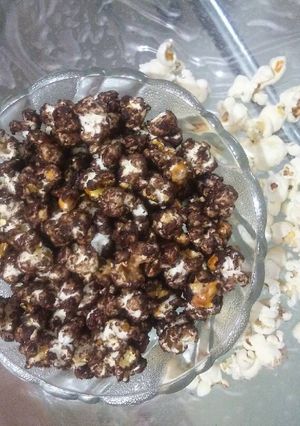 A picture of Gud chocolate popcorn.