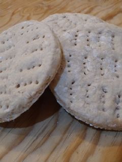 Una foto de Pan de avena exprés (flatbread / English muffin)