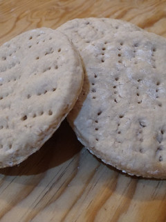 Una foto de Pan de avena exprés (flatbread / English muffin)