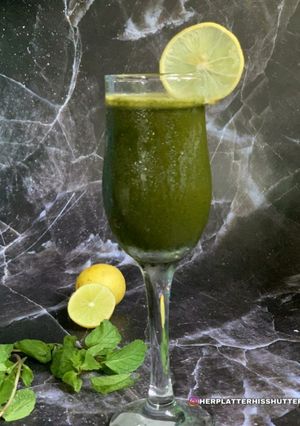 लिंबू पुदिना सरबत (limbu pudina sarbat recipe in marathi) रेसिपी चे मुख्य फोटो 