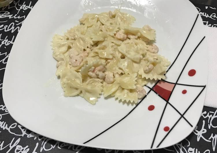 # Macarrão farfalle com camarões e leite de côco - Gozhowgos