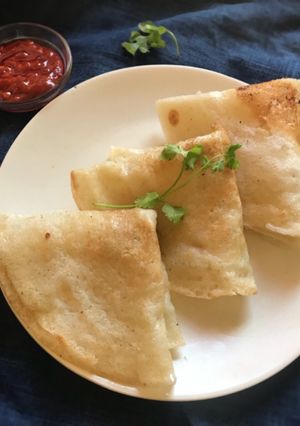 A picture of Aloo bhagar dosa.