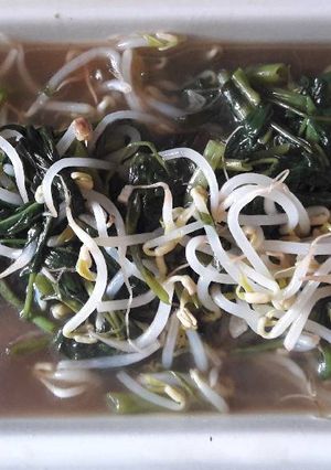 Foto resep Oseng kangkung taoge simple