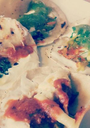 Una foto de HU3RAz♡Quesadillas de Flor de Calabaza
