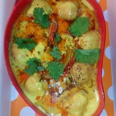 A picture of Pakoda kadhi special.