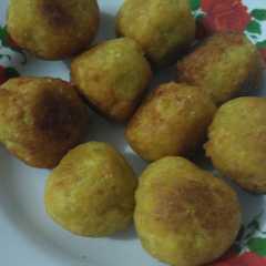 Bola-bola ubi renyah legit রেসিপির প্রধান ছবি