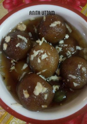 A picture of Sweet potato gulaab jamun.