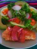 Pollo enrrollado y ensalada mixta