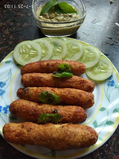 ஆலு சுஜி கிர்ஸ்பி ரோல் செய்முறை முக்கிய புகைப்படம்
