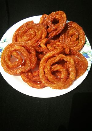 A picture of Singhada jalebi.