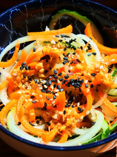 Foto principal de Ensalada de pepino y zanahoria agridulce
