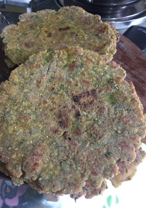 રાજગરા મૌરયા ના થેપલા(Rajgira Moraiya Thepla Recipe In Gujarati) રેસીપી મુખ્ય ફોટો