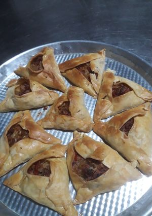 Una foto de Empanadas "Pirok" con carne de cerdo, cebollas y repollo..🇦🇷😋