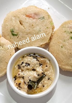 A picture of Oats Idli With Peanut Chutney.