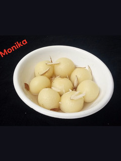 स्पंजी रसगुल्ला (Spongy Rasgulla Recipe in Hindi) रेसिपी मुख्य फोटो