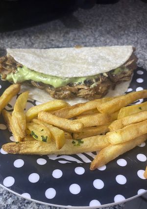 Una foto de Tacos de cerdo a la cerveza 🍺🧅🍖