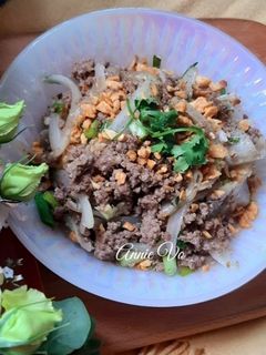 Hình của món Thịt bò bằm xào củ hành.