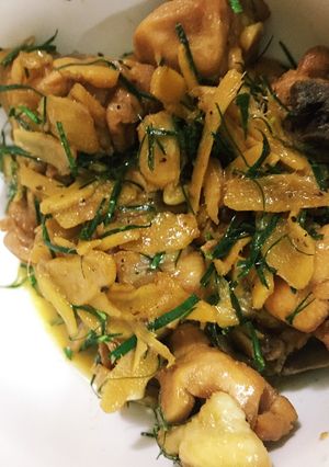 A picture of Ginger Lemongrass Chicken with Lime Leaves.