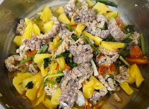 Hình của món Bề Bề Xào Dứa.