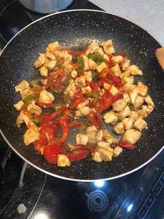 Una foto de Fajitas de pollo con aderezo casero