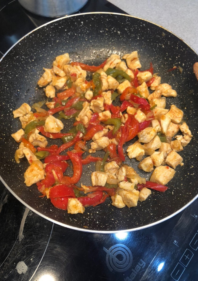 Una foto de Fajitas de pollo con aderezo casero