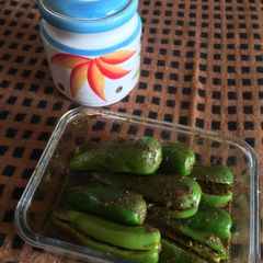 A picture of Moti mirch ka achaar.
