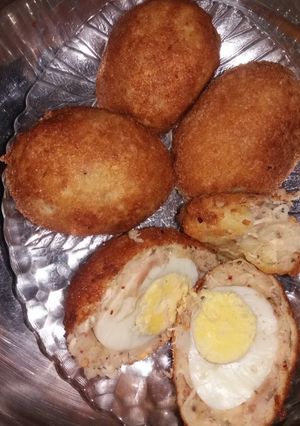 A picture of Crispy potato egg bombs.