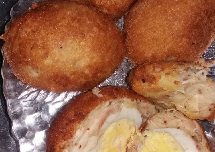 Step-by-Step Guide to Prepare Super Quick Homemade Crispy potato egg bombs
