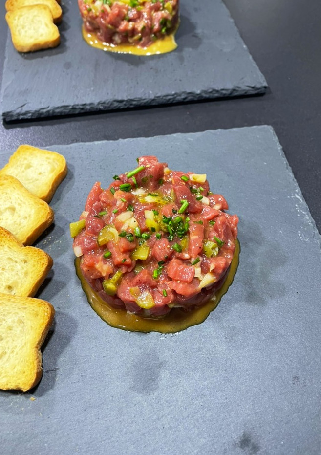 Una foto de Steak tartar