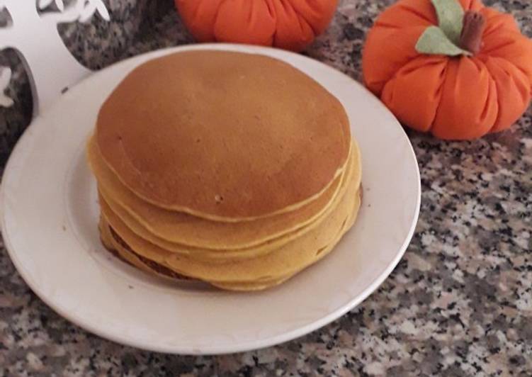 Step-by-Step Guide to Prepare Fatto in casa super veloce Pancakes di zucca🥞🎃😋