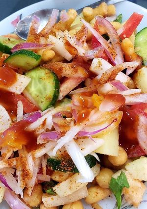 A picture of Simple Chana chaat.