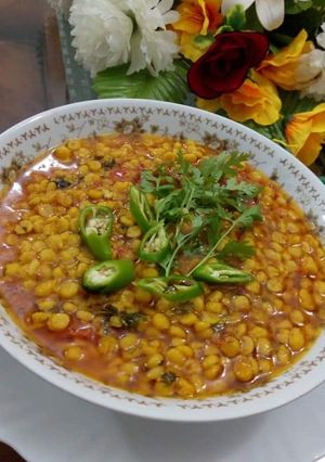 A picture of Chanay ki dal fry.
