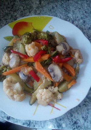 Una foto de Vegetales salteados al ajo