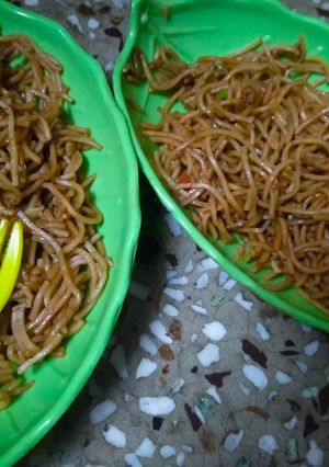 चाऊमिन (chowmein recipe in Hindi) रेसिपी मुख्य फोटो