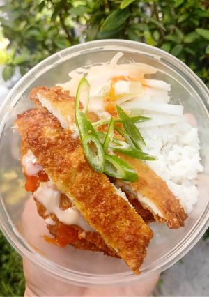 Foto resep Chicken katsu bowl with mayo salad