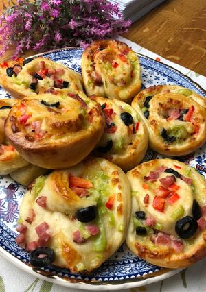 A picture of My best ever pizza party buns❤️.
