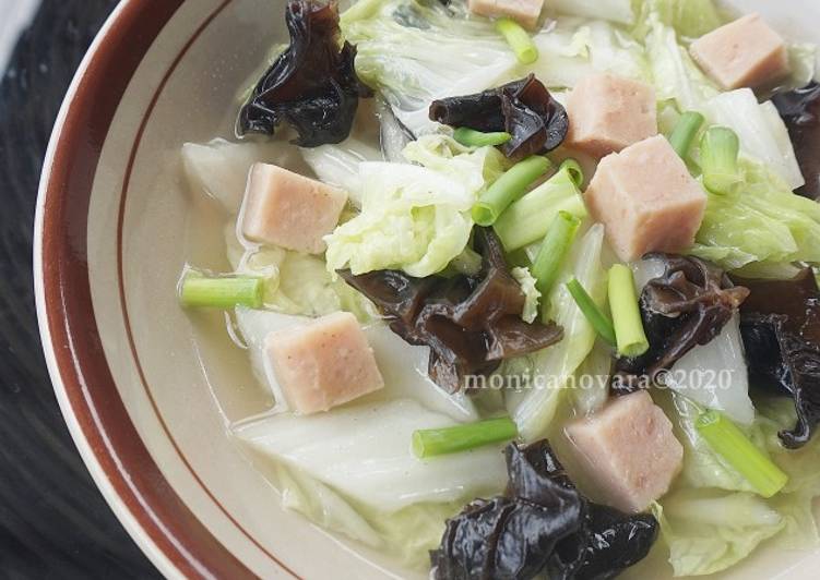 Sup Sawi Putih dengan Ma Ling