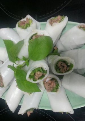 Hình của món Phở cuốn bà Hiền.