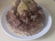 Una foto de tarta de fideos