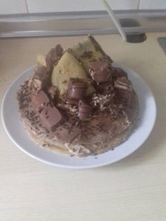 Una foto de Tarta de creps con kinder