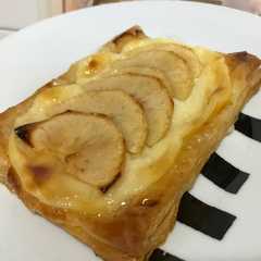 Una foto de Tartaletas de hojaldre crema y manzana (TMX)
