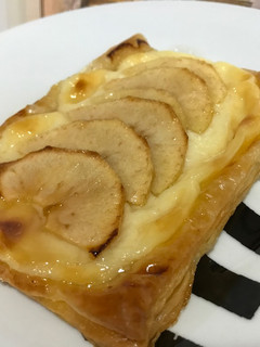 Una foto de Tartaletas de hojaldre crema y manzana (TMX)