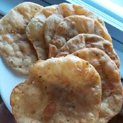 A picture of Aloo ki puri.