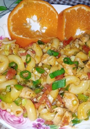 A picture of Orange Chicken Macaroni.