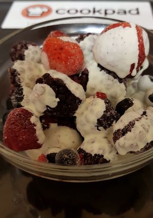 A picture of Mixed Berries and Cream fruit Cocktail 😍.