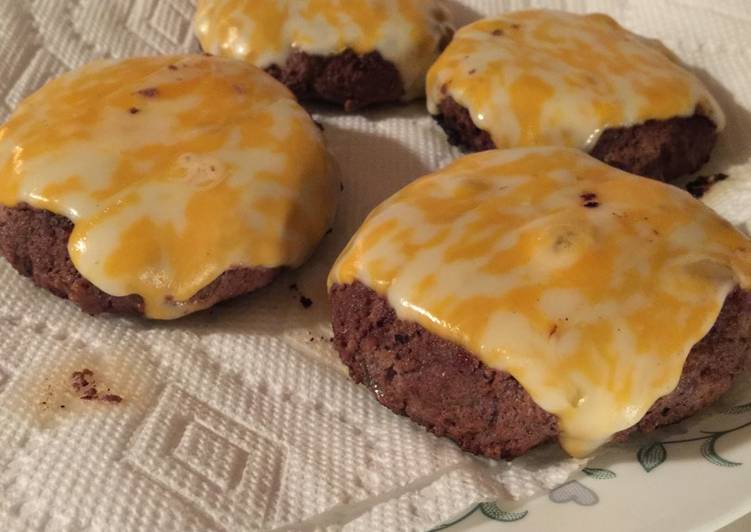 Steps to Prepare Perfect MustardTiger Burgers con Keezo