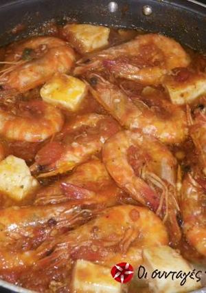 A picture of Shrimps with feta cheese (saganaki).